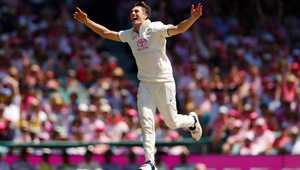 武磊一人打 武磊一人打