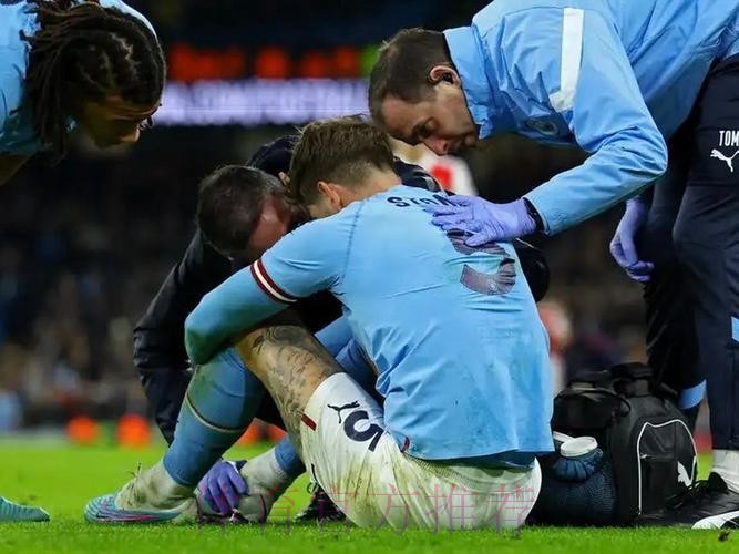 格伊：我把斯通斯看作大哥，真很高兴能在曼城和他一起踢球